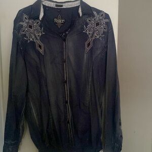 Roar long sleeve button up size is XL great condition only worn two or three tim